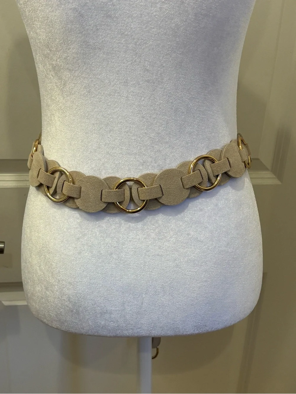 NWT House of Harlow 1960 Beige suede gold Chain-Link adjustable Waist Belt - M/L